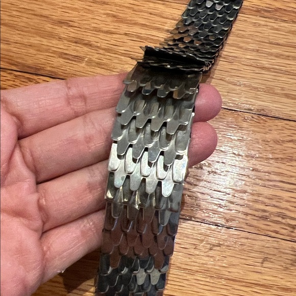 Vintage 80\'s Silver Leaf Scales Stretchy Belt O/S main image 9